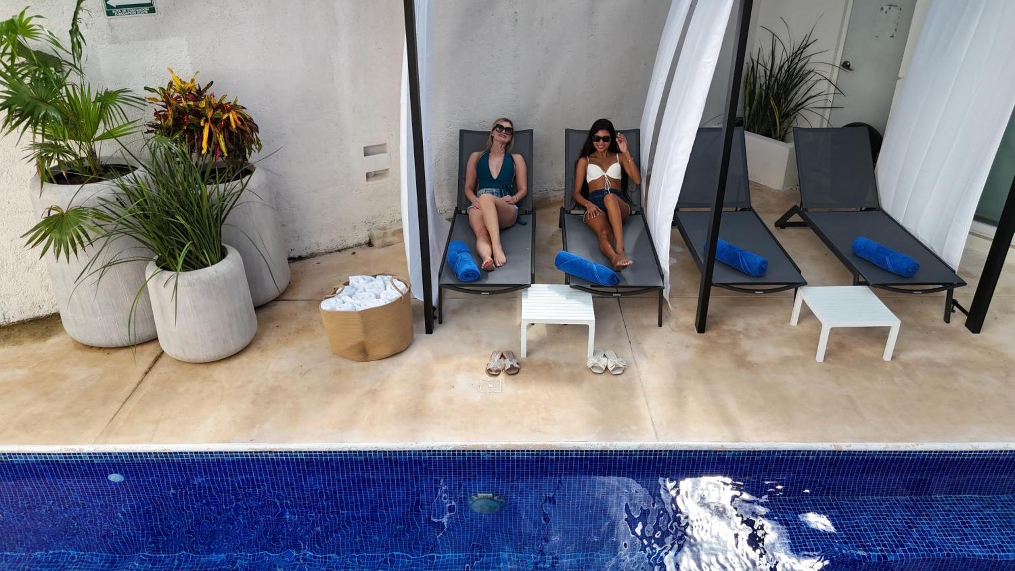 Azulea Isla Mujeres Hotel Extérieur photo